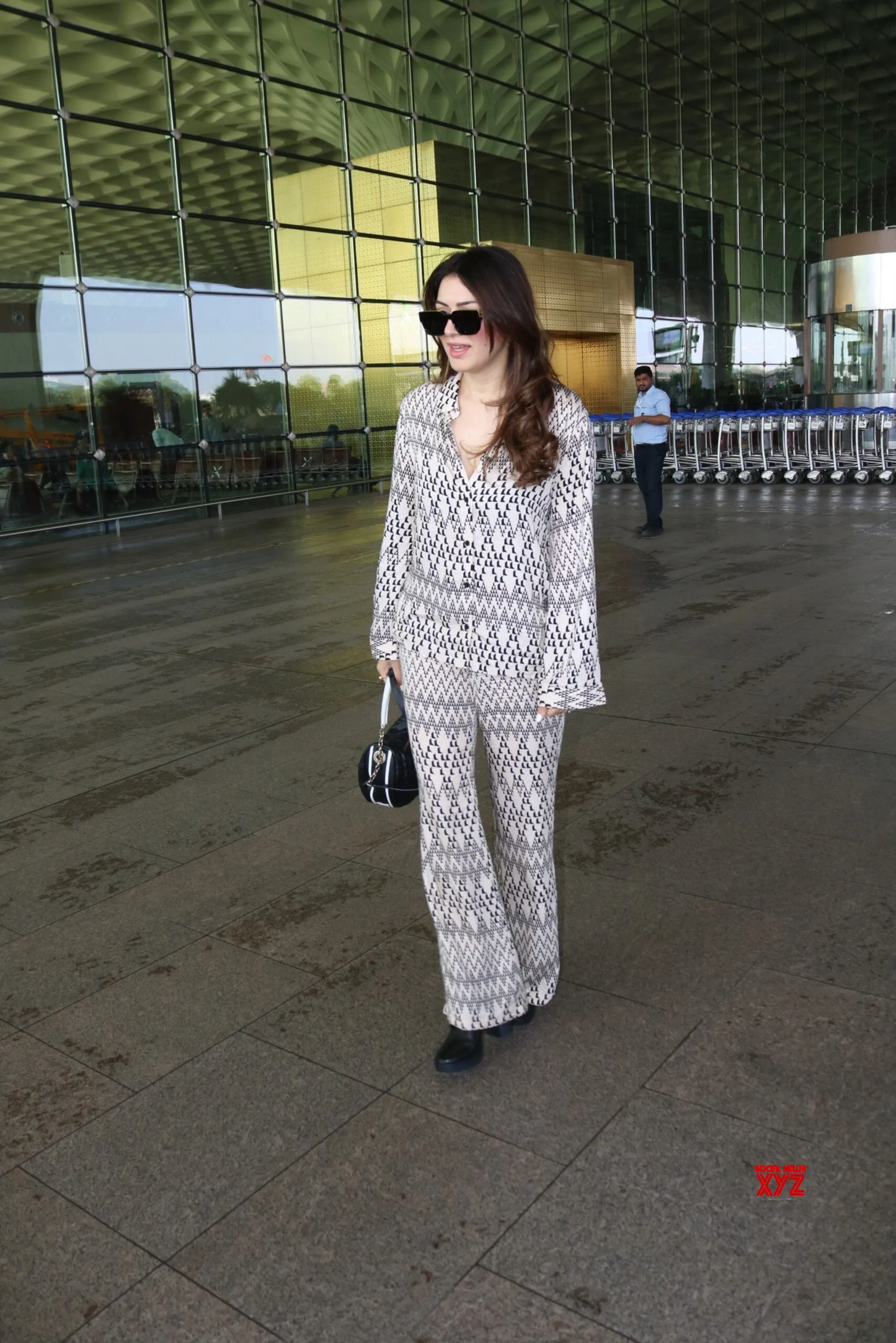 hanshika motwani's white co-ord set